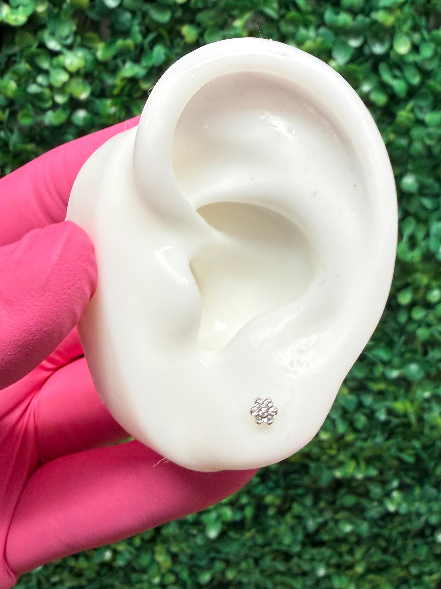 Small CZ Flower | Titanium Threadless End